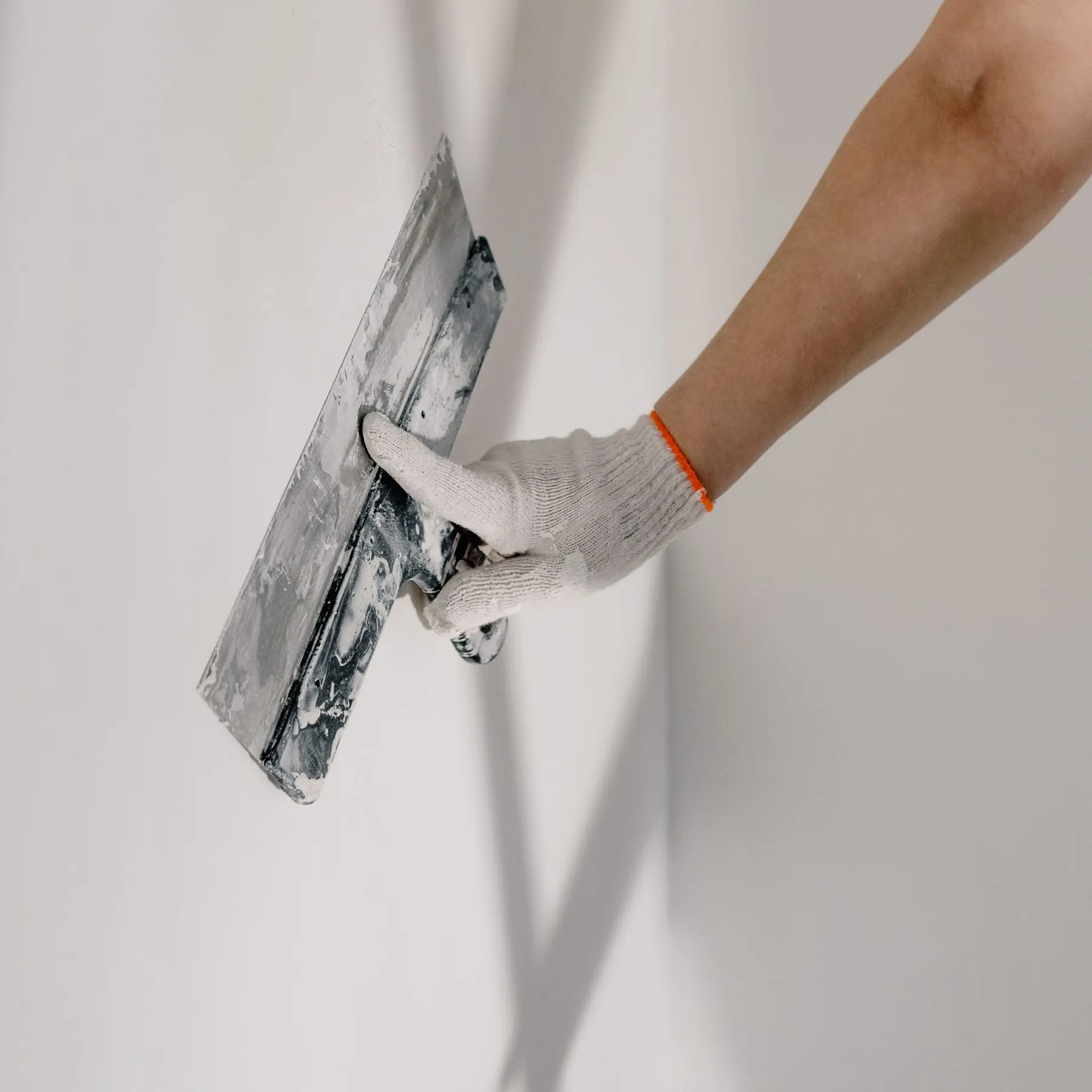 Freshly skimmed wall by Rigby's Plastering